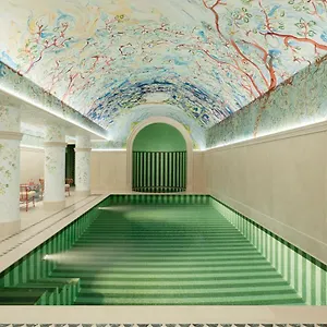 Hotel Le Grand Mazarin, París